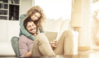 同棲カップルがうまくいく 5つのルール 関係が長続きする秘訣とは Smartlog 同棲カップルがうまくいく 5つのルール 関係が長続きする秘訣とは Smartlog