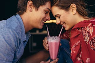 多くのカップルがキスする場所とは 理想のタイミング キスの仕方も解説 Smartlog