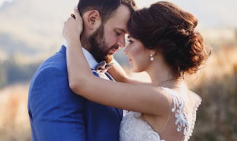 上目遣いは男ウケ抜群 女性の上目遣いを好きな男性心理と理由とは Smartlog