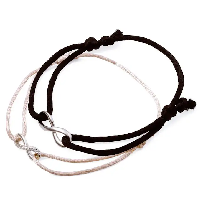 ブレスレットのおすすめブレゼントとは 女性が喜ぶブランドを厳選 Smartlog ブレスレットのおすすめブレゼントとは 女性が喜ぶブランドを厳選 Smartlog