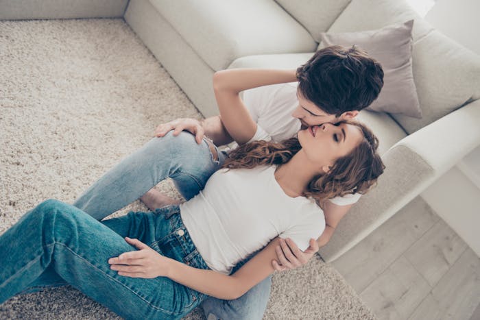 マザコンの意味とは マザコン男の原因 特徴 心理 見分け方を解説 Smartlog