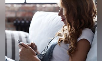 「怒ってる?」彼女が既読無視する1...