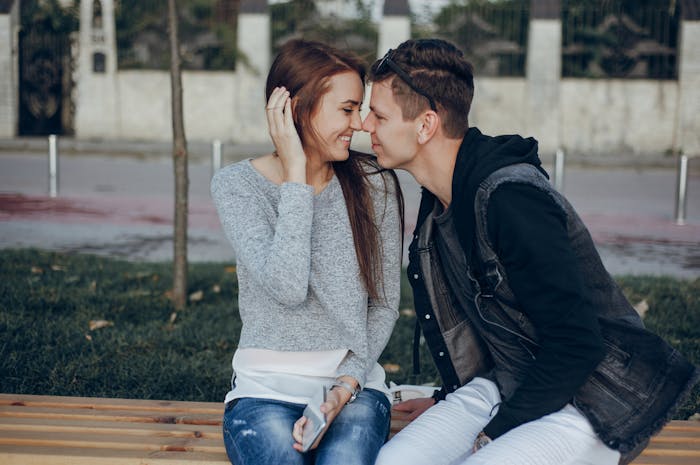 男女別 人を好きになる理由は 恋愛感情が生まれる瞬間ときっかけ10選 Smartlog