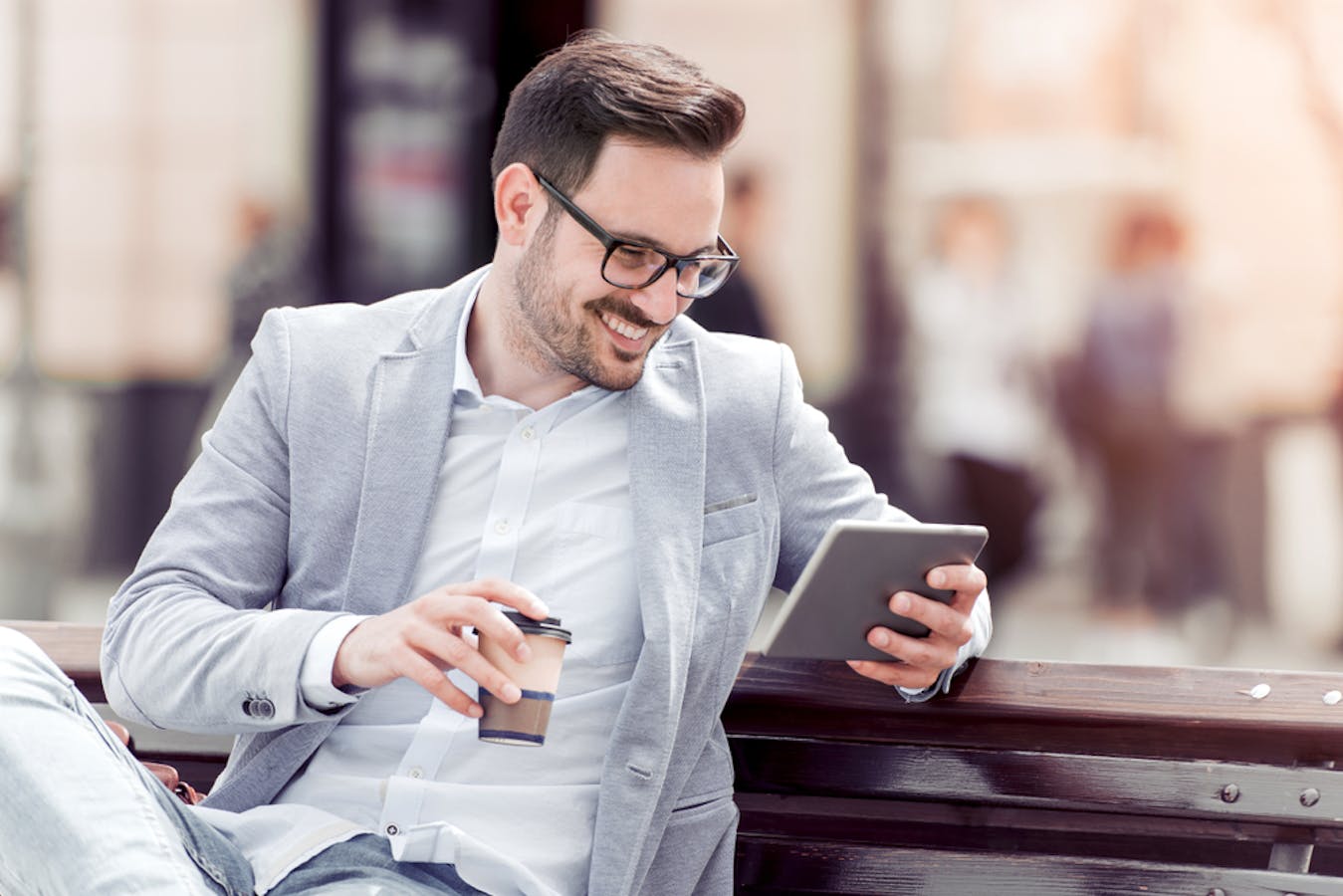 男性が 気になる女性 や 職場の好きな人 にとる態度 脈ありサイン個を大公開 Smartlog 男性が 気になる女性 や 職場の好きな人 にとる態度 脈ありサイン個を大公開 Smartlog