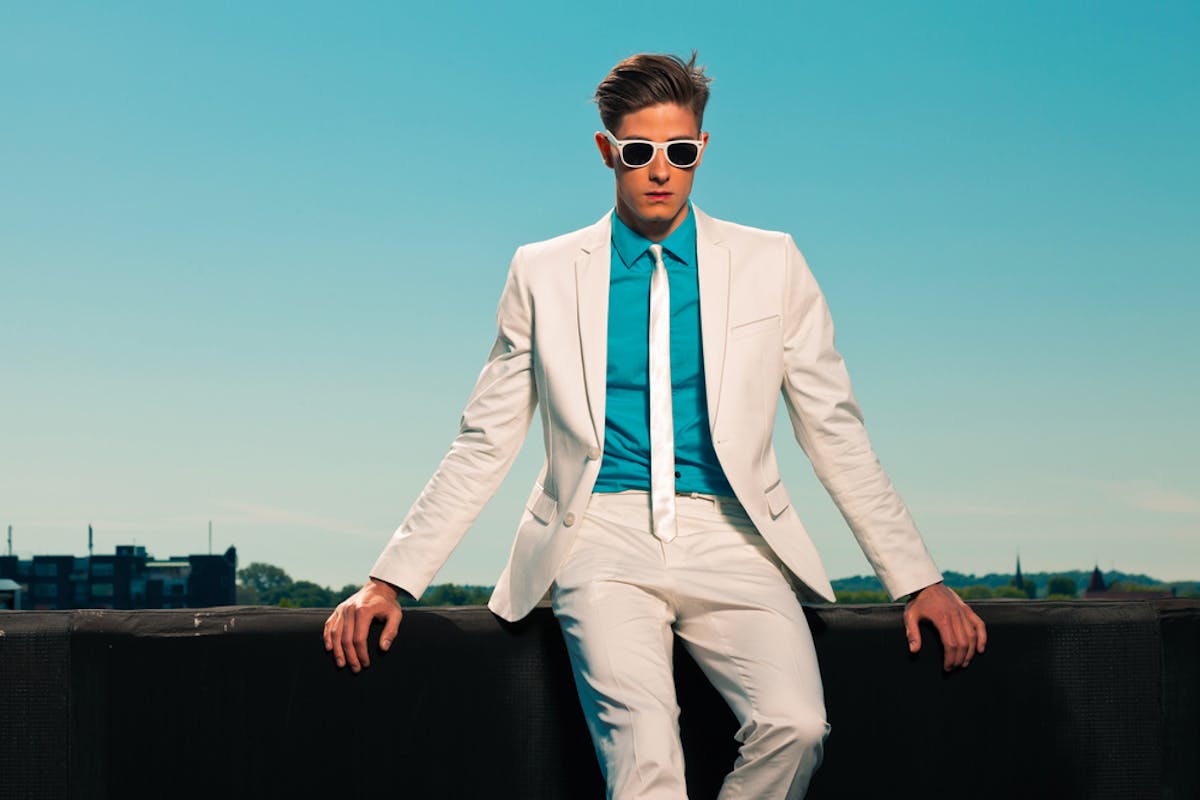 オーラがある人の特徴14選 独特な自信がある雰囲気を出す方法を大公開 Smartlog オーラがある人の特徴14選 独特な自信がある雰囲気を出す方法を大公開 Smartlog