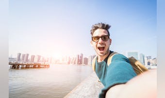 前向きな人の心理と特徴とは 前向きになる方法 読むべきおすすめ本を紹介 Smartlog 前向きな人の心理と特徴とは 前向きになる方法 読むべきおすすめ本を紹介 Smartlog