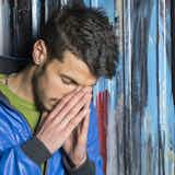 人見知りの克服方法とは?内向的な原因も知って初対面でもすぐ打ち解ける人に!