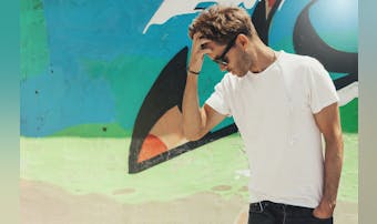 気持ち悪い人の特徴。なんとなく気持...