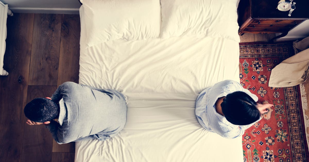 目を合わせない男女の8つの心理 興味がないor好意を確認する方法とは Smartlog 目を合わせない男女の8つの心理 興味がないor好意を確認する方法とは Smartlog