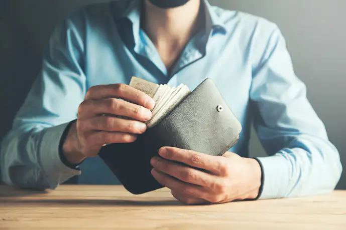 浪費癖はストレスが原因?散在癖をやめたい人の治し方や最悪のケースは?