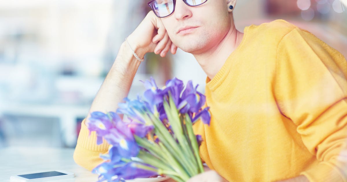 彼女に振られた後の男性心理とは 未練がある時の行動や失恋を引きずる期間を解説 Smartlog 彼女に振られた後の男性心理とは 未練がある時の行動や失恋を引きずる期間を解説 Smartlog