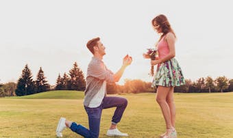 結婚しよう と言う男性心理 決意する瞬間とは 本気度の確かめ方も紹介 Smartlog