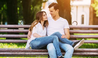 カップルの連絡頻度はどのくらい 彼氏彼女とlineする平均回数を紹介 Smartlog