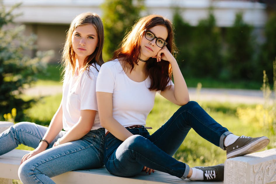 女に嫉妬される女の特徴とは 女性が嫉妬する心理や対処法も解説 Smartlog