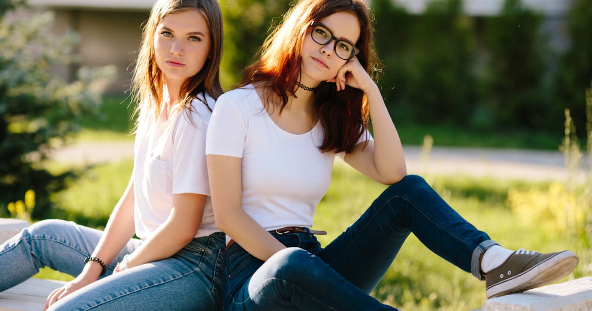 女に嫉妬される女の特徴とは 女性が嫉妬する心理や対処法も解説 Smartlog 女に嫉妬される女の特徴とは 女性が嫉妬する心理や対処法も解説 Smartlog