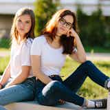 【女の嫉妬とは?】女に嫉妬される女の特徴。女性同士で妬む心理&理由も解説!