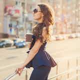 華がある人の特徴とは 独特のオーラの理由 上品で華やかな女性になる方法も解説 Smartlog 華がある人の特徴とは 独特のオーラの理由 上品で華やかな女性になる方法も解説 Smartlog