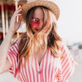 可愛い女の子の特徴15選。男性が好きな服装...