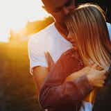 彼氏の元カノが気になる女性へ。元カノの話をする彼氏の心理&対処法を解説