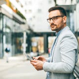 生真面目の意味とは?生真面目な人の特徴から...