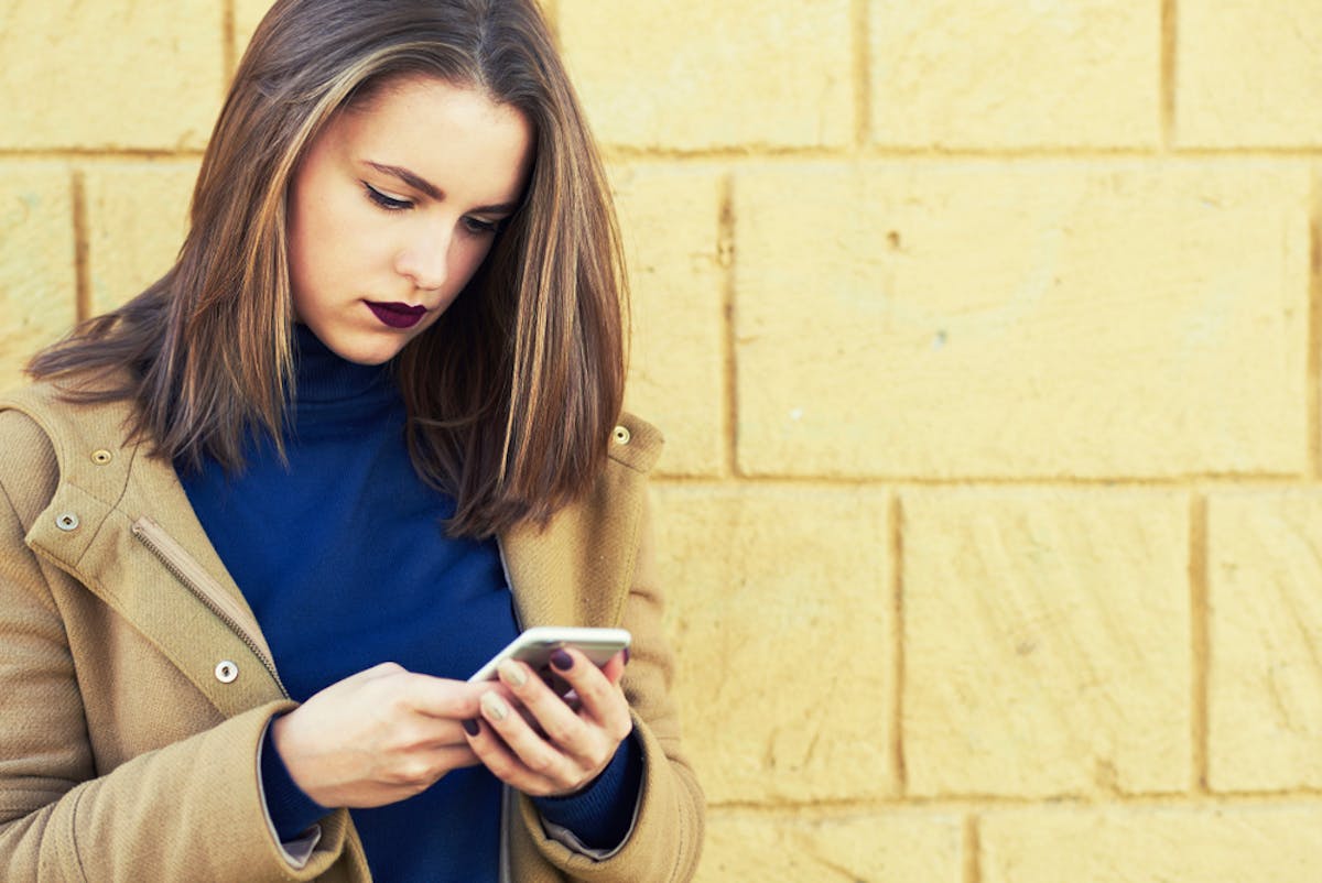 彼氏から連絡がこない と不安な女性へ 連絡しない男の心理 上手な対処法を解説 Smartlog 彼氏から連絡がこない と不安な女性へ 連絡しない男の心理 上手な対処法を解説 Smartlog