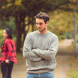 彼女が距離を置く8つの心理。別れる確率&別...