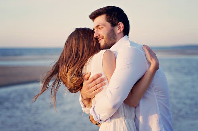 彼氏が彼女とハグしたい瞬間7選 幸せな気持ちになれる抱き合う方法とは Smartlog