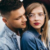 【診断】執着心が強い人の特徴とは?人や物に...