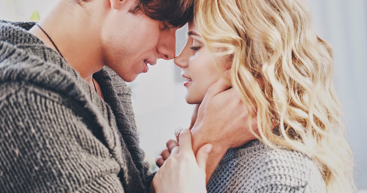 男がキスしたい瞬間 心理とは 彼氏にキスしたいと思わせる方法6つ Smartlog 男がキスしたい瞬間 心理とは 彼氏にキスしたいと思わせる方法6つ Smartlog