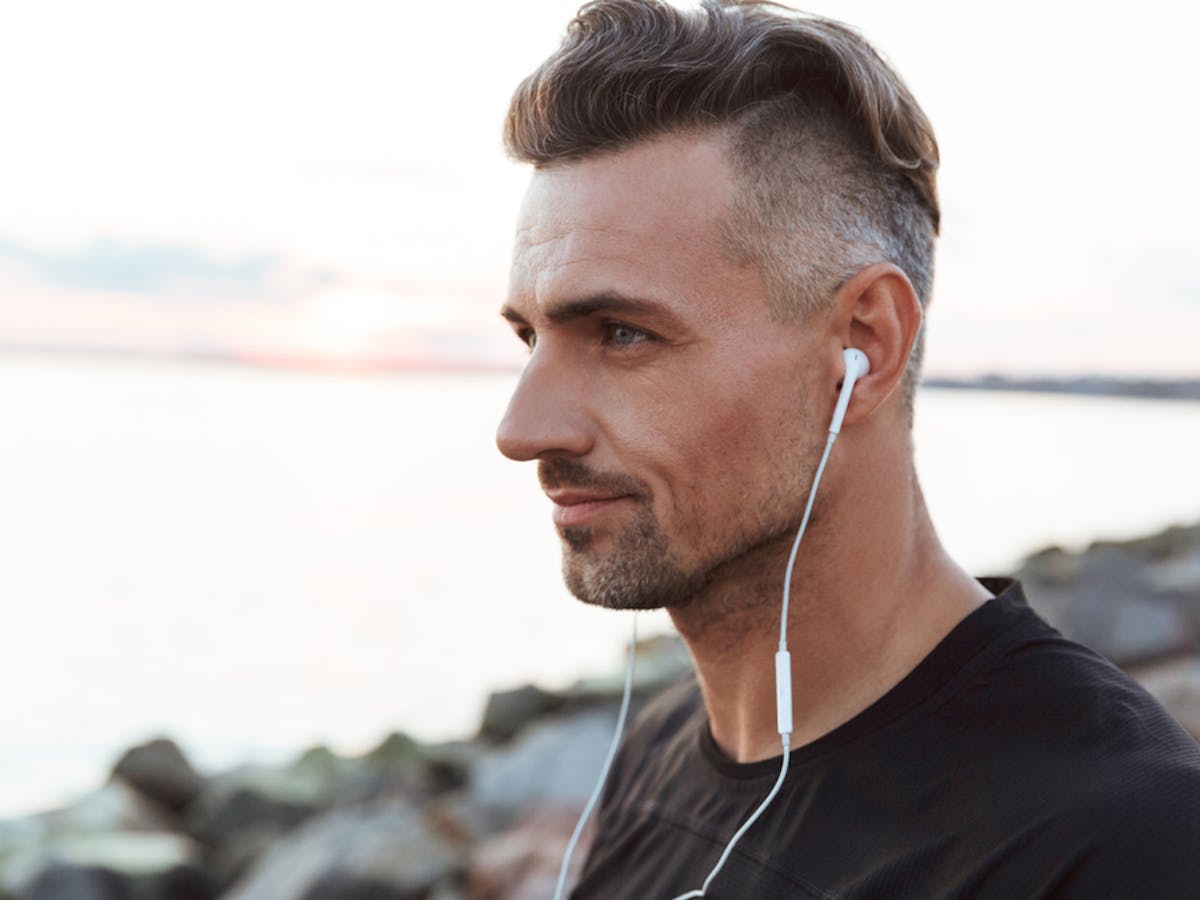 辛い別れを乗り越える方法とは 立ち直る期間 次の恋を結ぶ手順も紹介 Smartlog 辛い別れを乗り越える方法とは 立ち直る期間 次の恋を結ぶ手順も紹介 Smartlog