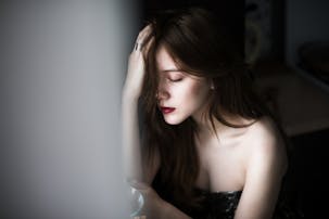 男女別 ミステリアスな人の特徴11選 モテる理由や魅力まで徹底解説 Smartlog