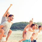 誰からも愛される人の9つの特徴。魅力的な人になるには | Smartlog