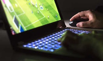 ゲーム好きな人の心理 特徴とは ゲーマーな恋人と上手な付き合い方を紹介 Smartlog