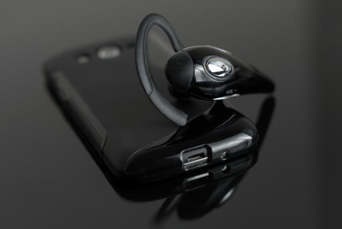 ハンズフリーイヤホンの人気おすすめ集 快適なマイク通話できるモデルを公開 Smartlog