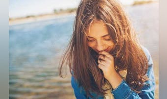 デートの脈ありサインを見極めて 女性の好意を示す17の行動 Smartlog デートの脈ありサインを見極めて 女性の好意を示す17の行動 Smartlog
