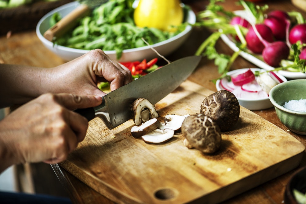料理好き必見】出刃包丁のおすすめ15選。プロも使用する人気ブランド大公開 | Smartlog