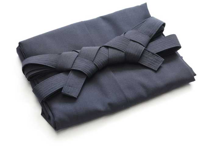 袴のおすすめ宅配クリーニング3選。...