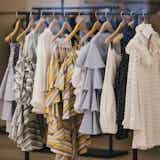 夏物衣類の正しい保管方法。クリーニングサービスで夏服を片付けよう!