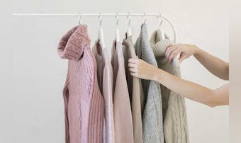 セーターのおすすめ宅配クリーニング3選。料金・期間・お手入れ方法まで解説