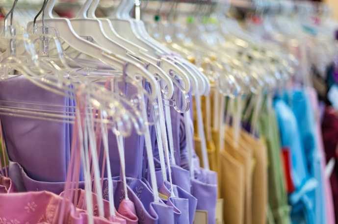 ドレスの保管はクリーニングサービス...