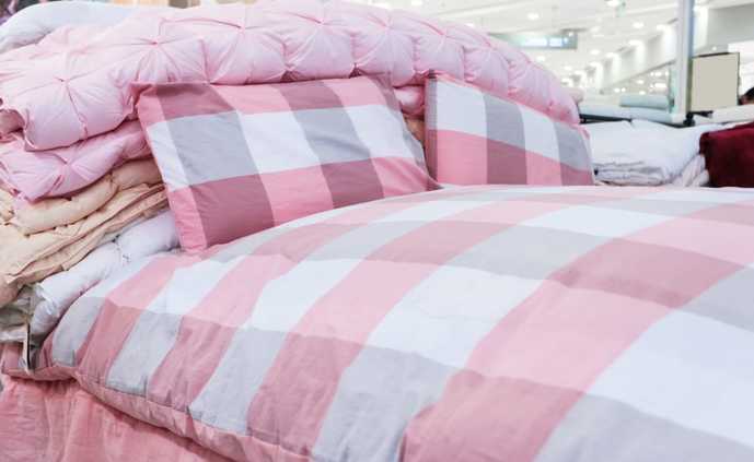 羽毛布団の正しい保管方法。クリーニングサービスで自宅をスッキリさせよう！