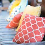 クッションのおすすめ宅配クリーニング3選。料金・期間・お手入れ方法まで解説