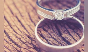 結婚指輪の値段相場とは？20代・30代・40代の二人に必要な費用を解説