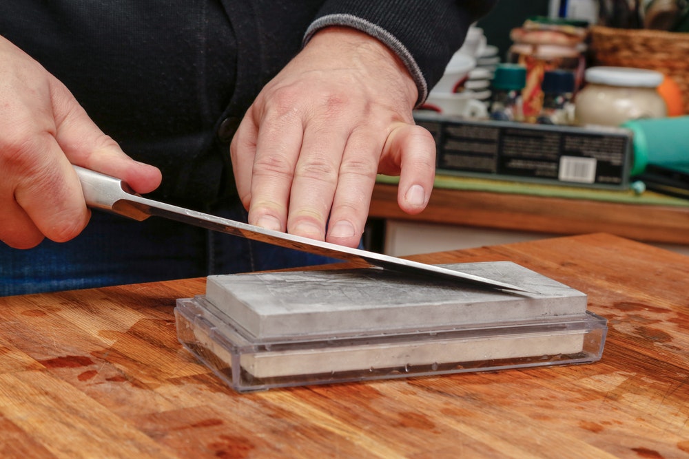 包丁砥石のおすすめ14選。鋼・ステンレス製刃物も研げる人気商品とは | Smartlog