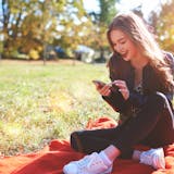 「彼氏いない歴=年齢」女子の特徴。男が考え...