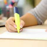 最強に使いやすい!蛍光ペンのおすすめ13選。子供から大人まで使える一本とは