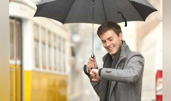 【メンズ＆レディース】人気ブランドのおすすめ折りたたみ傘15選。安い・軽いおしゃれな一本とは