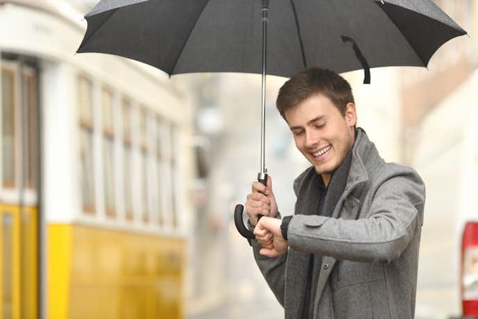 メンズ レディース 人気ブランドのおすすめ折りたたみ傘15選 安い 軽いおしゃれな一本とは Smartlog