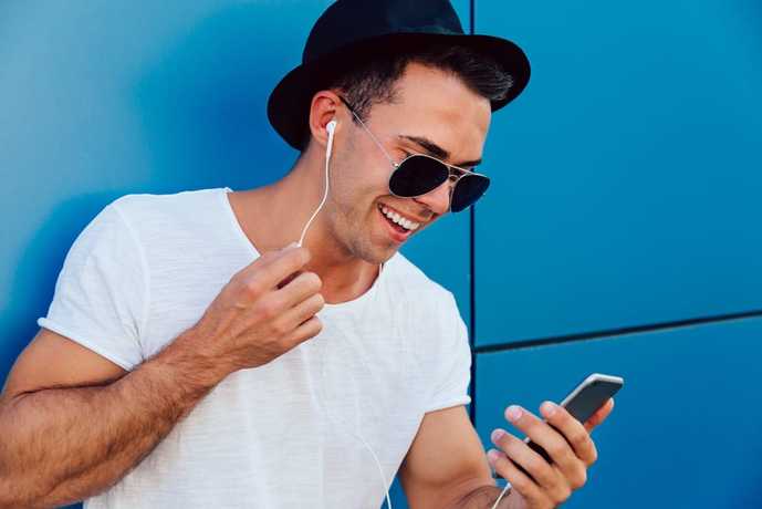 片耳イヤホンのおすすめ17選｜最強の通話品質で仕事から音楽鑑賞でも大活躍！