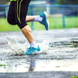 お風呂OK!完全防水ワイヤレスイヤホンおす...
